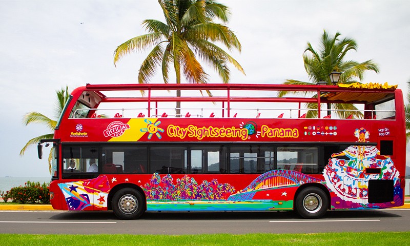 Autobús turístico de CitySightseeing en un tour de 2 días por Panamá